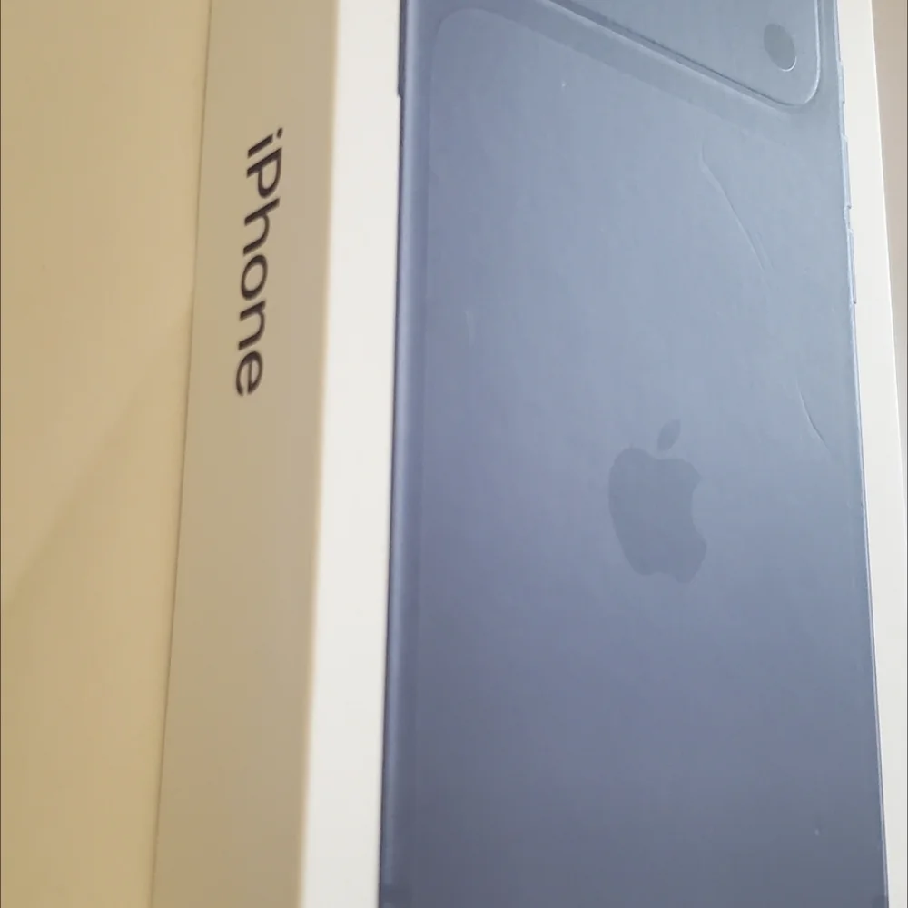 Apple iPhone - Dark Blue 17 Pro Max Box